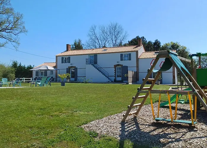 Location Avec Piscine Chauffee En Vendee - Fr-1-426-595 Semesterbostad